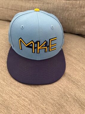 MILWAUKEE BREWERS BASEBALL HAT